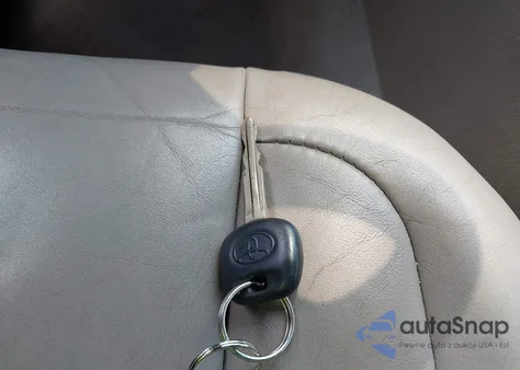 2004 Toyota Avalon Xls z USA, uszkodzony, nr VIN 4T1BF28B44U353750